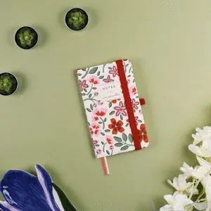 Finocam Cuaderno Moniquilla Tapa Dura A6 80Gr 144H Liso Rojo Flores