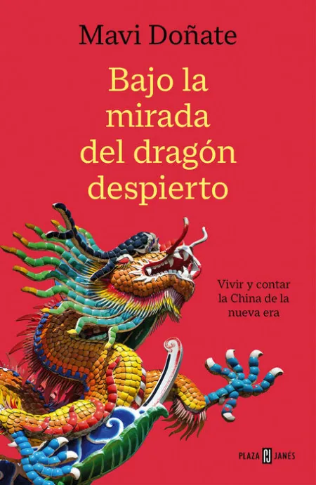 Bajo la Mirada del Dragón Despierto