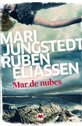Mar de Nubes ( la Primera Entrega de una Serie Ambientada en las Islas Canarias )