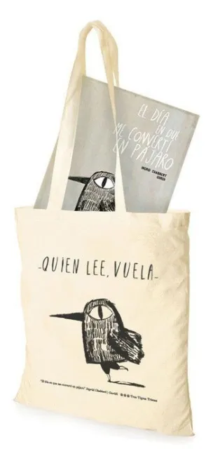 El Día en que me Convertí en Pájaro con Bolsa de Tela