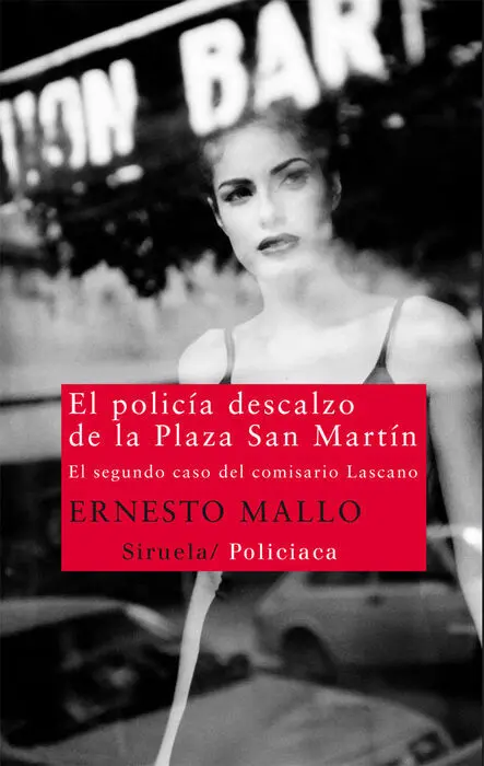 Policia Descalzo de la Plaza San Martin, el.